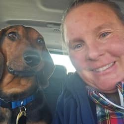 Four Paws Transport LLC-Helene L